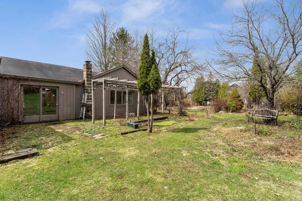 $300,000 | 205 Loomis Hill Road, Waterbury, VT 05677