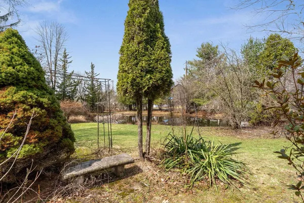 $300,000 | 205 Loomis Hill Road, Waterbury, VT 05677