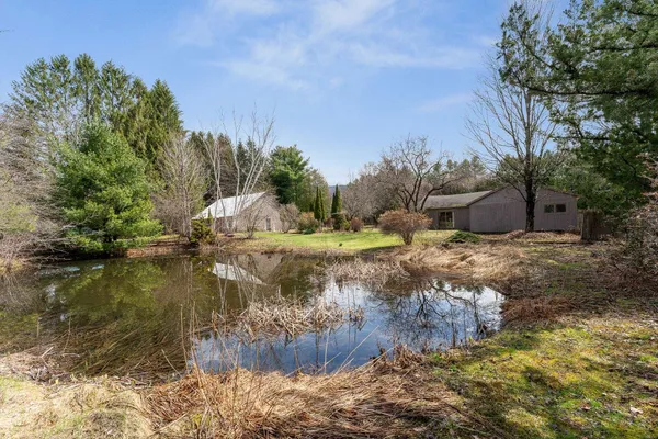 $300,000 | 205 Loomis Hill Road, Waterbury, VT 05677