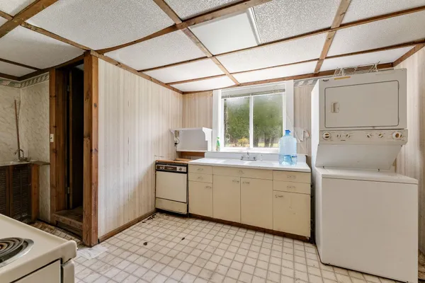 $300,000 | 205 Loomis Hill Road, Waterbury, VT 05677