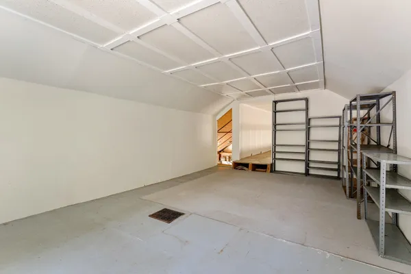 $300,000 | 205 Loomis Hill Road, Waterbury, VT 05677