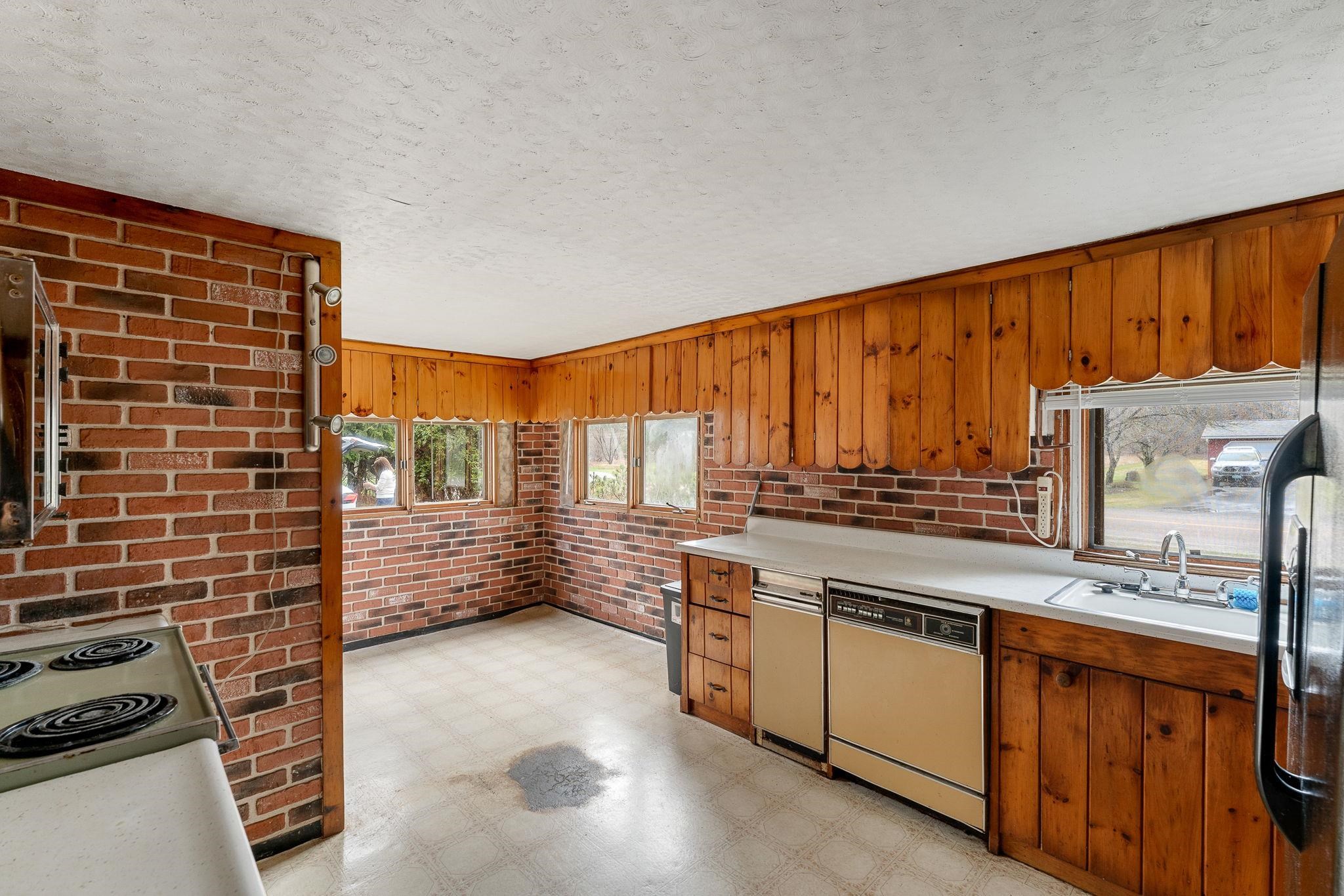 205 Loomis Hill Road Waterbury, VT 05677 - Photo 6 of 60