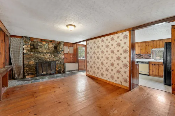 $300,000 | 205 Loomis Hill Road, Waterbury, VT 05677