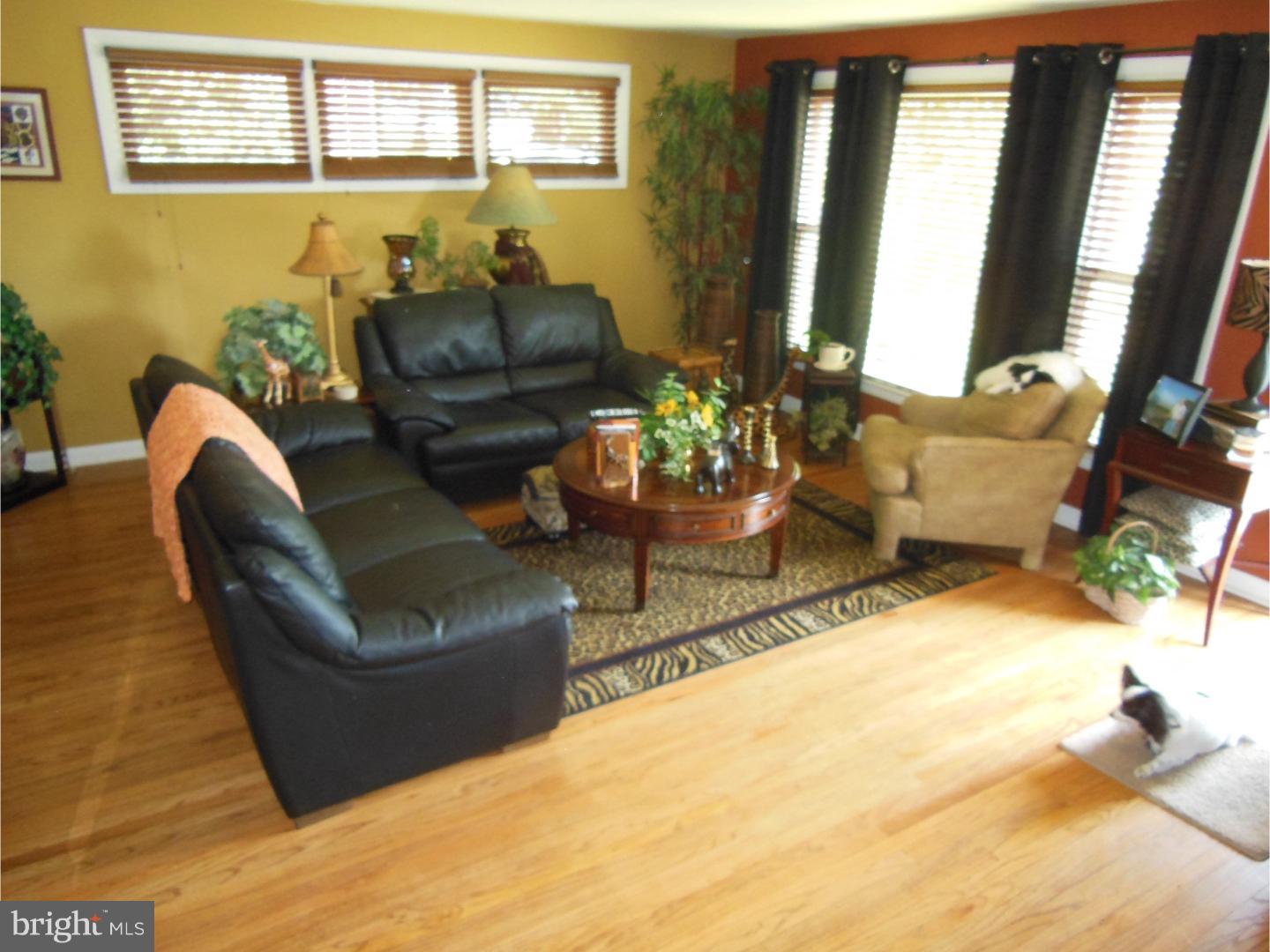 348 Gleaves Road Springfield, PA 19064 - Photo 2 of 14