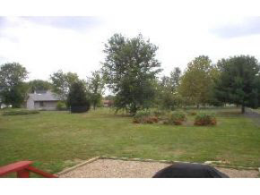 1376 Marigold Road Bloomington, IN 47401 - Photo 3 of 8 Gallery Image 3