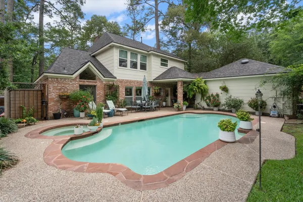 $700,000 | 23 Tanager Trail, The Woodlands, TX 77381