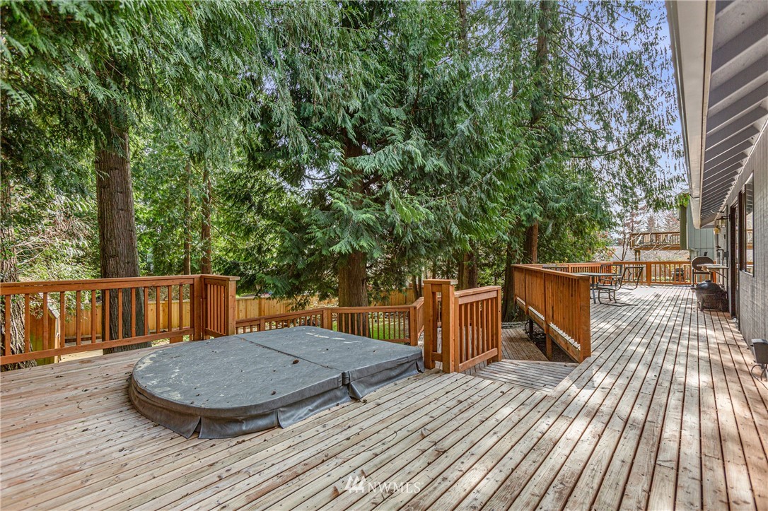 804 Duchess Road Bothell, WA 98012 - Photo 32 of 37 a view of a roof deck