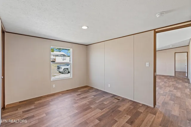 $229,900 | 911 Summer Street, Loudon, TN 37774