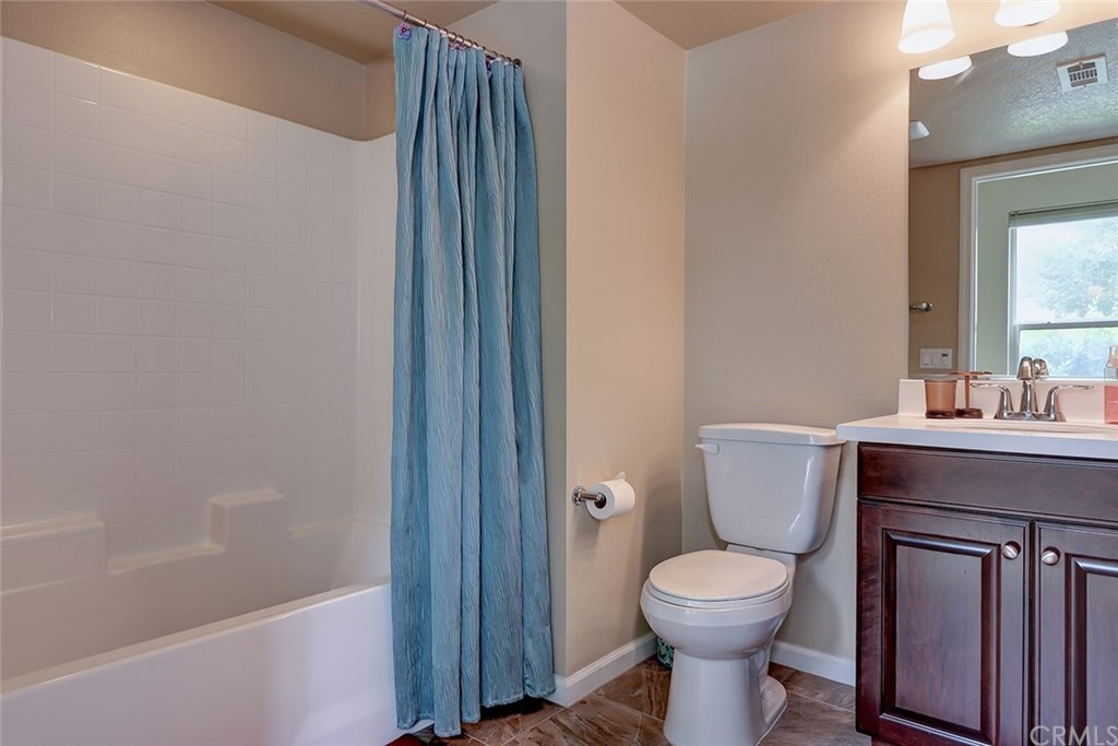 5429 Strand, Unit 101 Hawthorne, CA 90250 - Photo 15 of 24