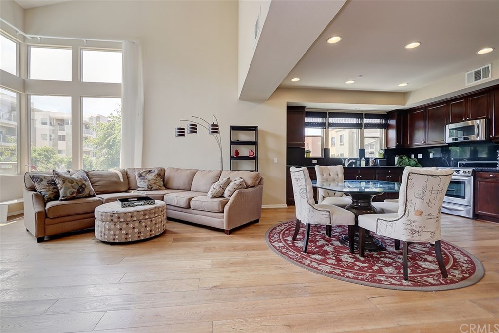 5429 Strand, Unit 101 Hawthorne, CA 90250 - Photo 7 of 24