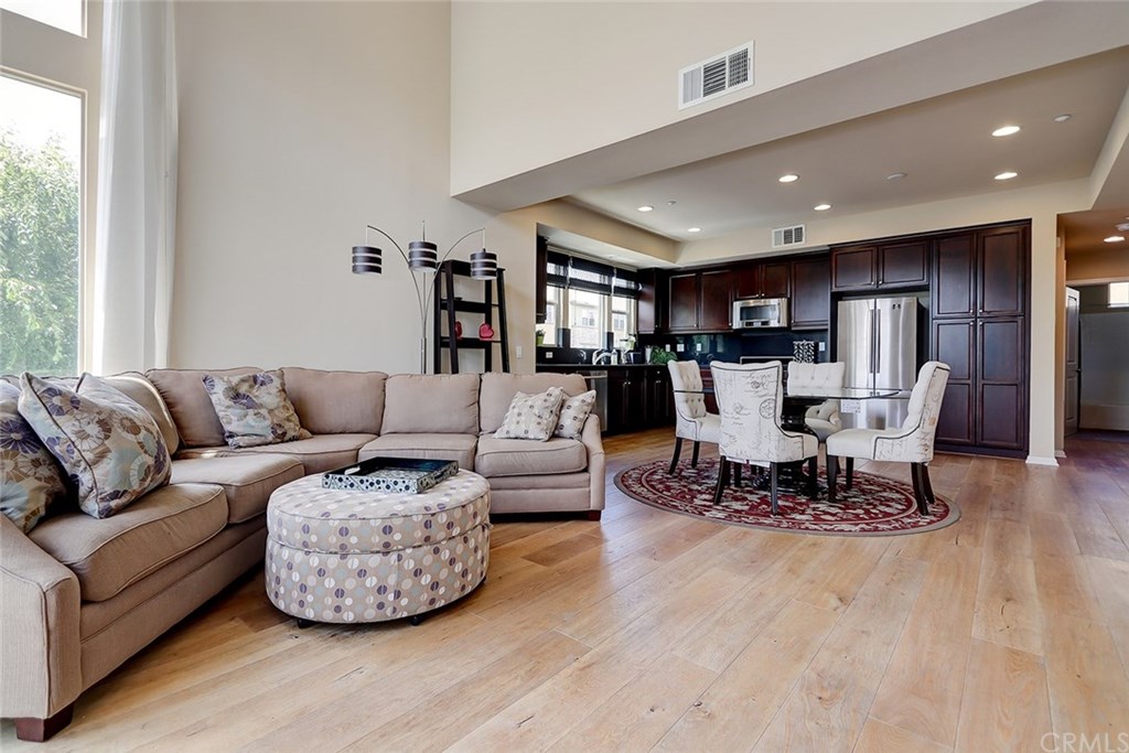 5429 Strand, Unit 101 Hawthorne, CA 90250 - Photo 8 of 24