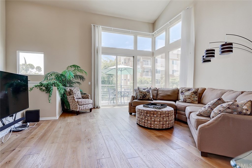 5429 Strand, Unit 101 Hawthorne, CA 90250 - Photo 9 of 24