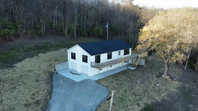 $389,900 | 16027 Highway 156, Patriot, IN 47038