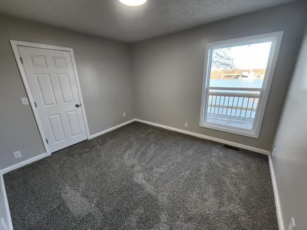 $389,900 | 16027 Highway 156, Patriot, IN 47038