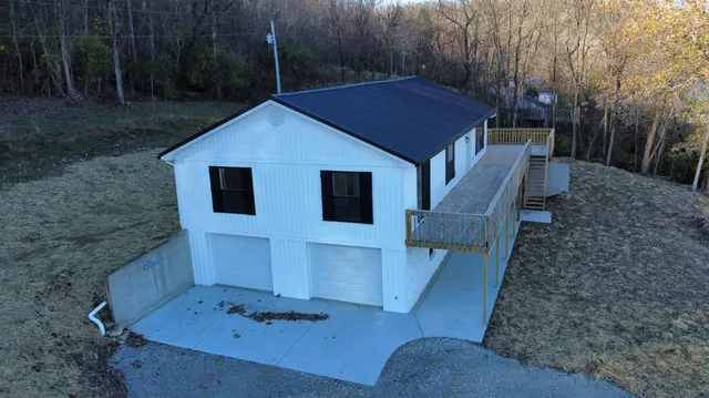 $389,900 | 16027 Highway 156, Patriot, IN 47038