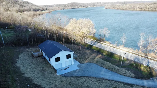 $389,900 | 16027 Highway 156, Patriot, IN 47038