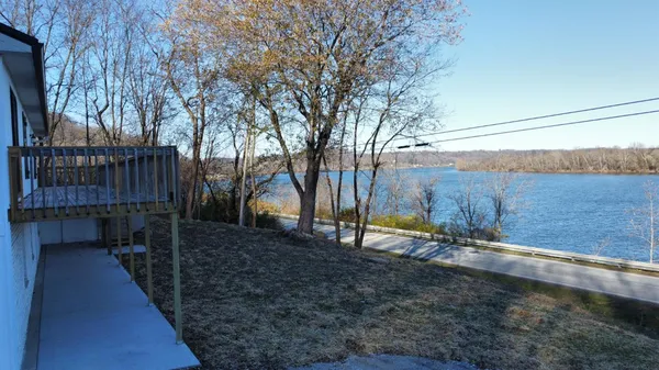$389,900 | 16027 Highway 156, Patriot, IN 47038