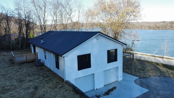 $389,900 | 16027 Highway 156, Patriot, IN 47038
