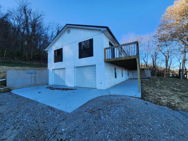 $389,900 | 16027 Highway 156, Patriot, IN 47038