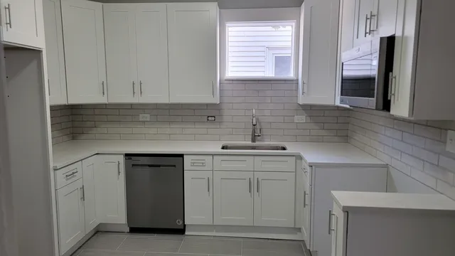 $295,000 | 7712 South Evans Avenue, Chicago, IL 60619