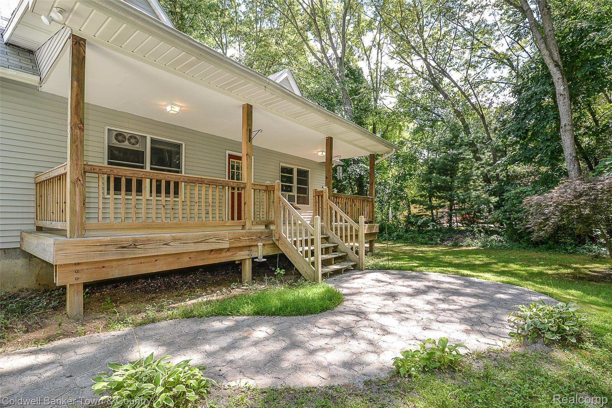 7807 Teahen Road Brighton, MI 48116 - Photo 6 of 42 DSC_3529.jpg