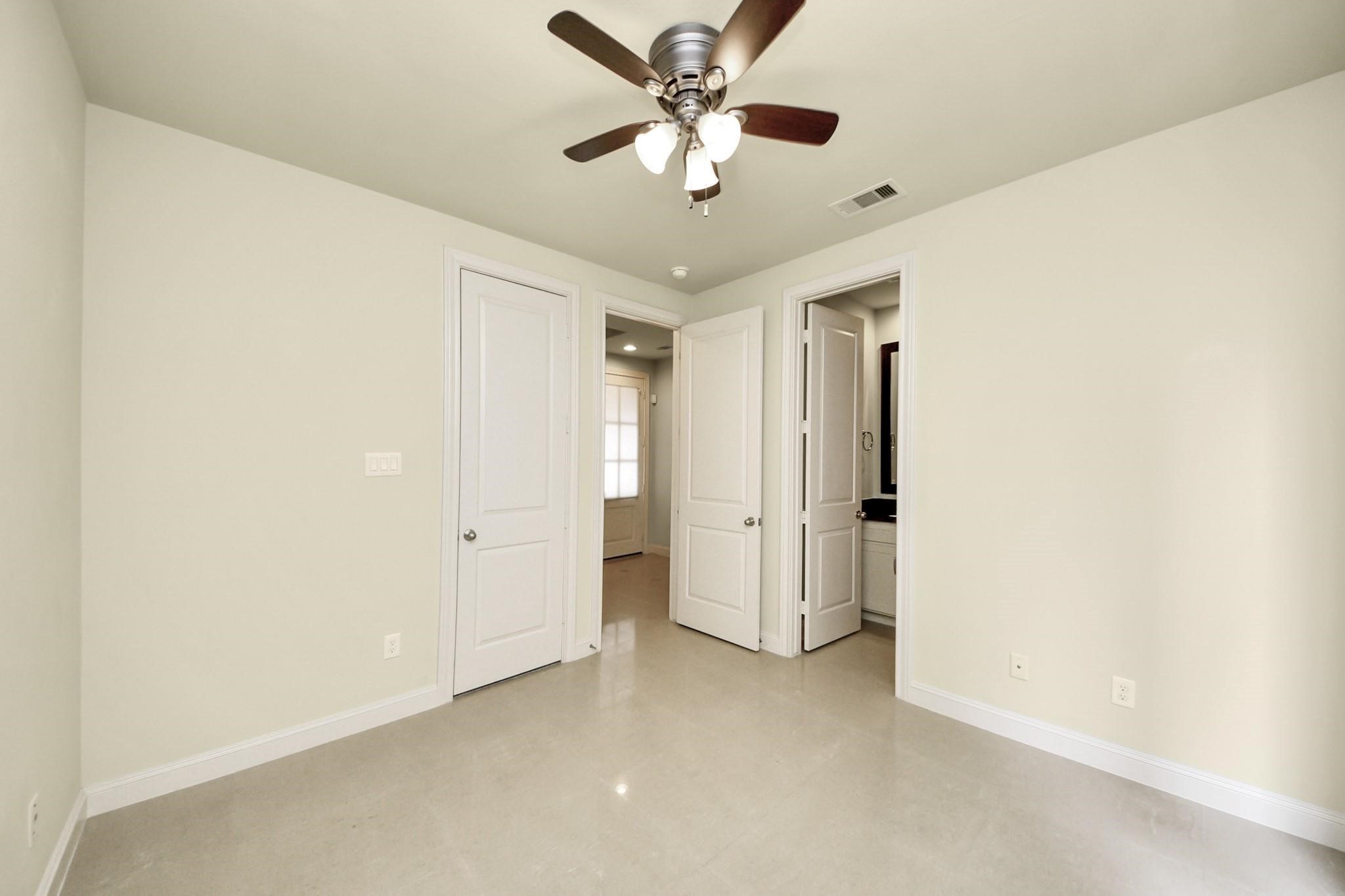 5617 Kiam Street, Unit A Houston, TX 77007 - Photo 7 of 46 a view of an empty room