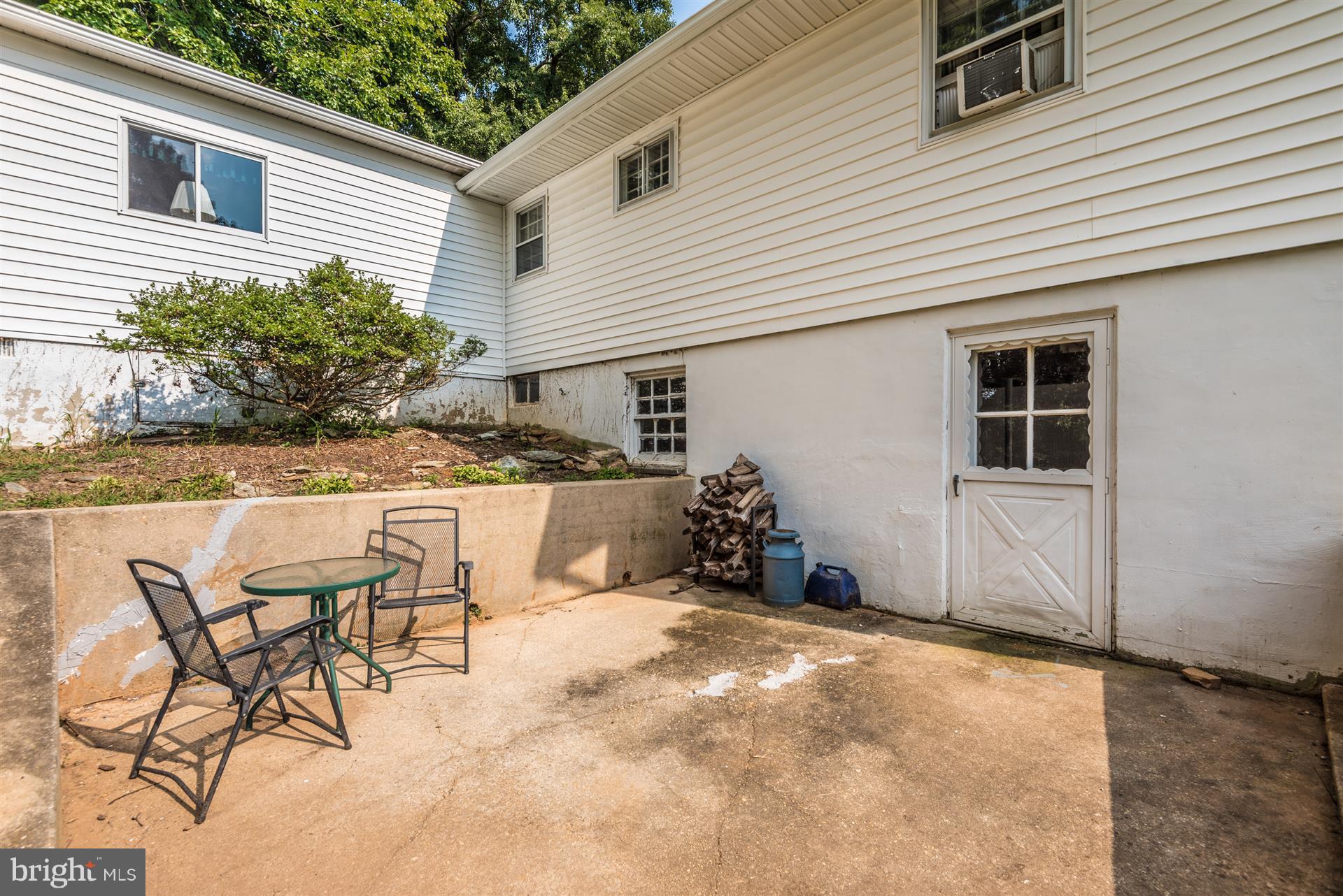 7829 Rocky Road Gaithersburg, MD 20882 - Photo 24 of 32 Patio