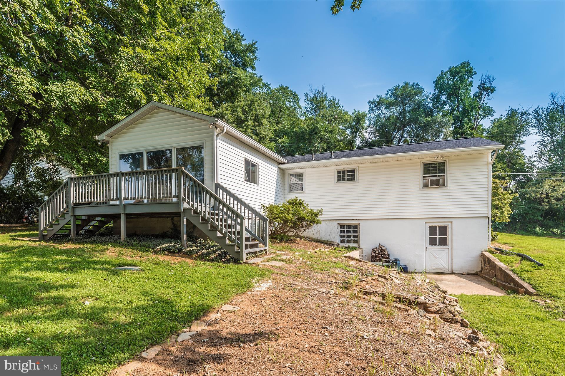 7829 Rocky Road Gaithersburg, MD 20882 - Photo 29 of 32 Rear of Home