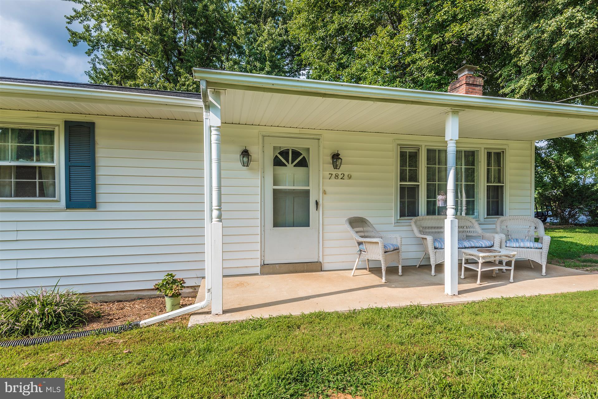 7829 Rocky Road Gaithersburg, MD 20882 - Photo 31 of 32 Front Porch