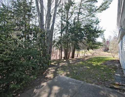 74 Willow Grove Road, Unit 74 Brunswick, ME 04011 - Photo 10 of 11 Yard/Garden.
