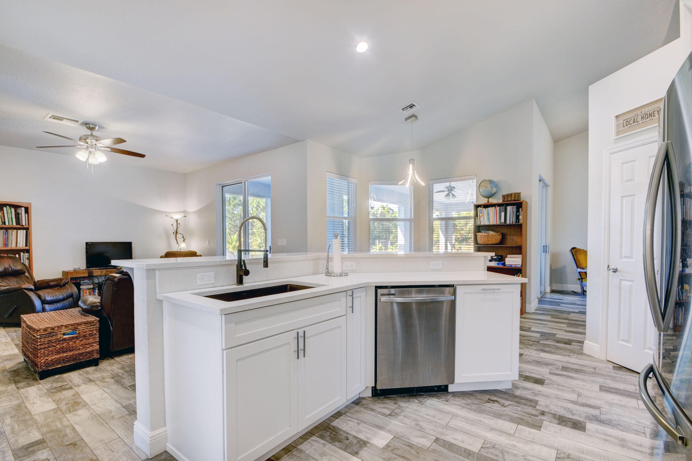 16138 93rd Road North Loxahatchee, FL 33470 - Photo 14 of 61 Kitchen