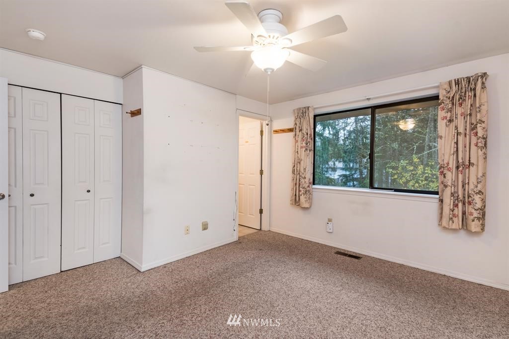1261 Southwest Station Circle Road Port Orchard, WA 98367 - Photo 14 of 25 Gallery Image 14