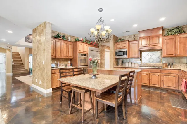 $850,000 | 2524 East Granada Avenue, Fresno, CA 93720