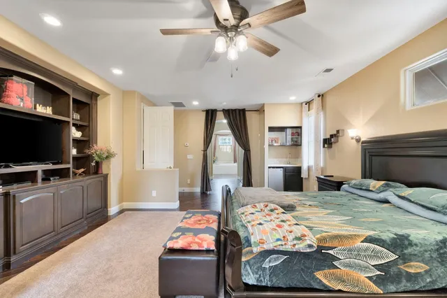 $850,000 | 2524 East Granada Avenue, Fresno, CA 93720