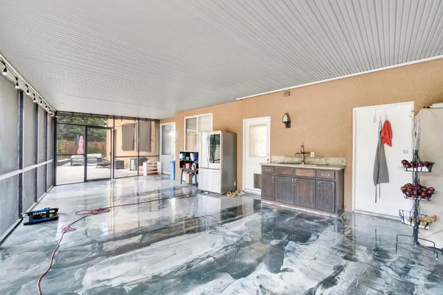 $850,000 | 2524 East Granada Avenue, Fresno, CA 93720