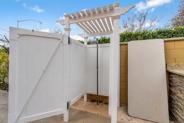 $850,000 | 2524 East Granada Avenue, Fresno, CA 93720