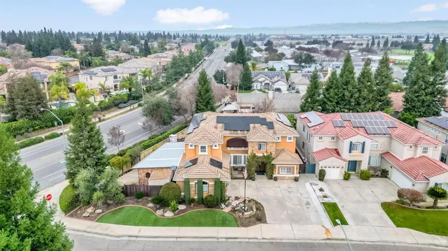 $850,000 | 2524 East Granada Avenue, Fresno, CA 93720