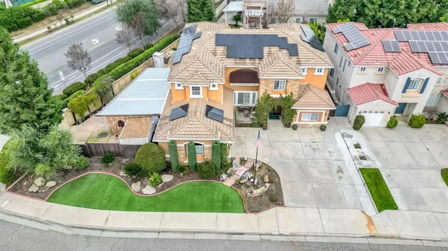 $850,000 | 2524 East Granada Avenue, Fresno, CA 93720