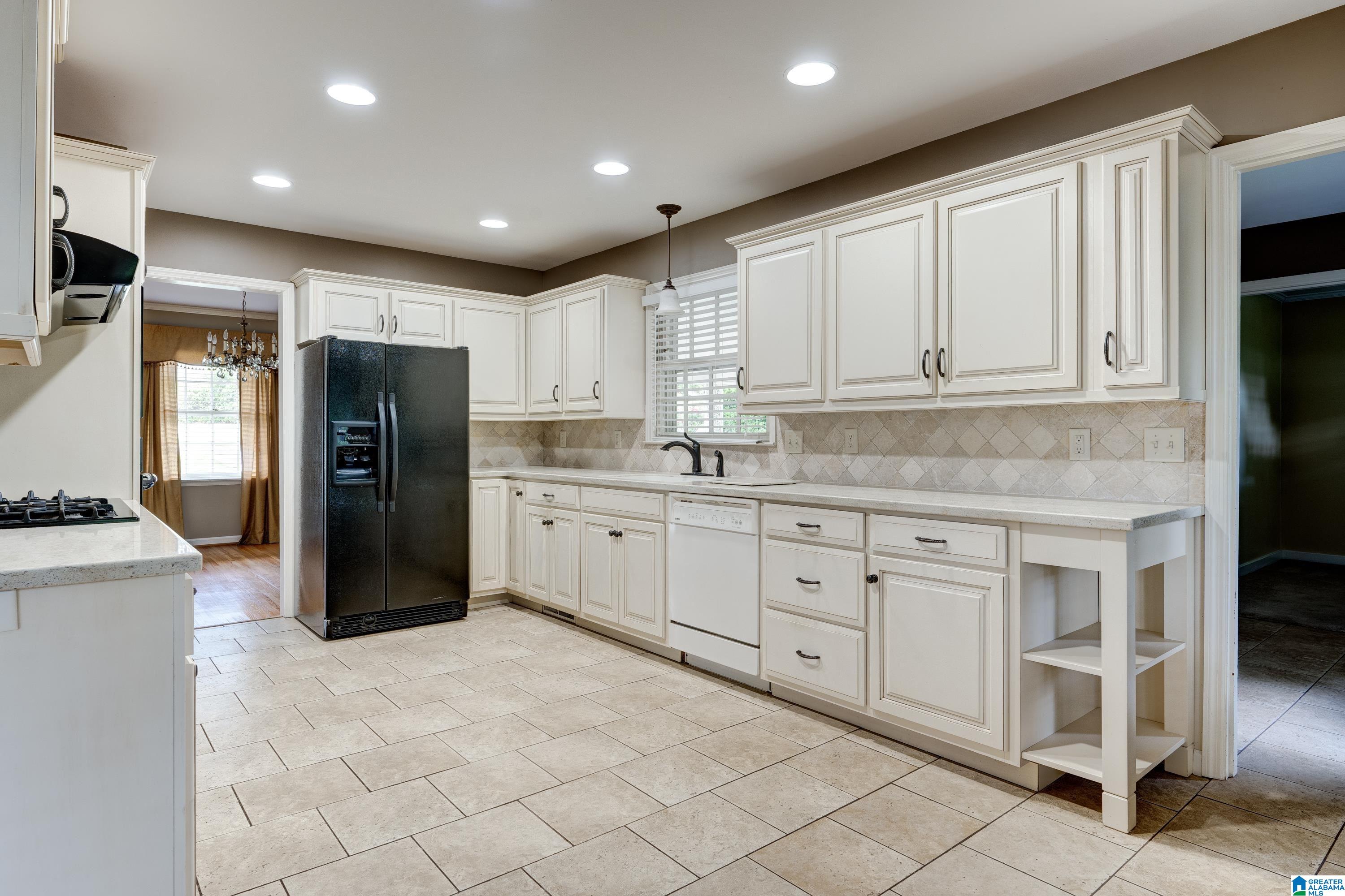 1213 Wickford Road Birmingham, AL 35216 - Photo 11 of 36