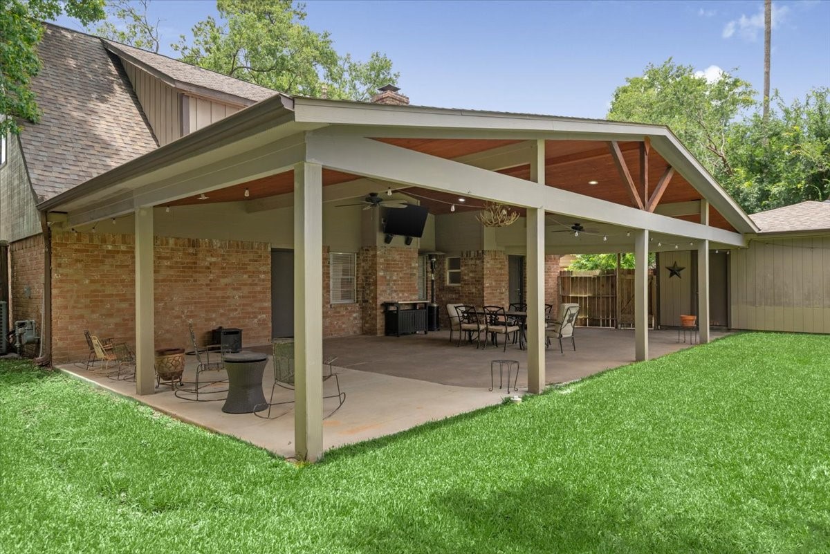 283 Shekel Lane Houston, TX 77015 - Photo 34 of 47