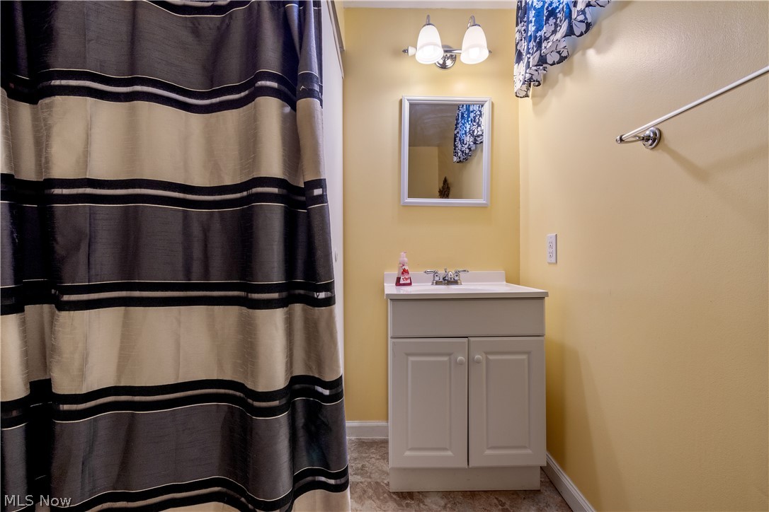 33946 Harding Avenue North Ridgeville, OH 44039 - Photo 23 of 28 Gallery Image 23