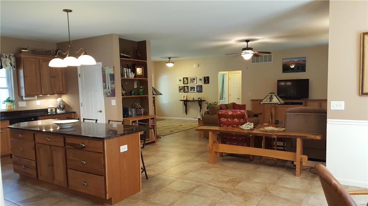 4533 Hill Road Highland, IL 62249 - Photo 15 of 44
