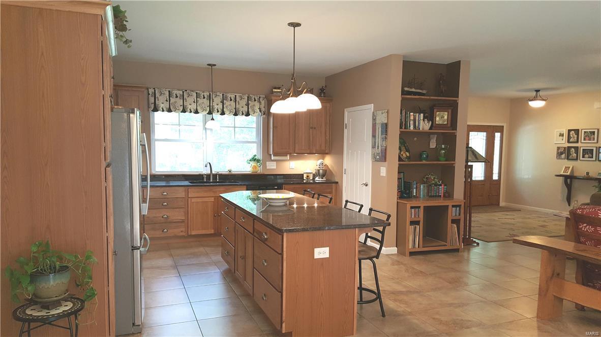 4533 Hill Road Highland, IL 62249 - Photo 16 of 44
