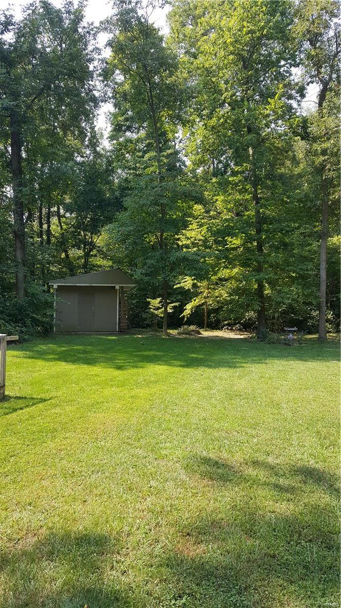 4533 Hill Road Highland, IL 62249 - Photo 7 of 44