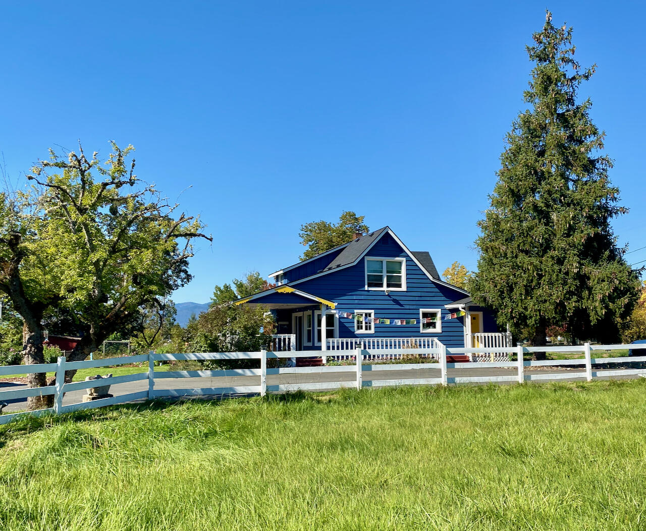 4043 Leonard Road Grants Pass, OR 97527 - Photo 4 of 53 4043 Leonard Rd