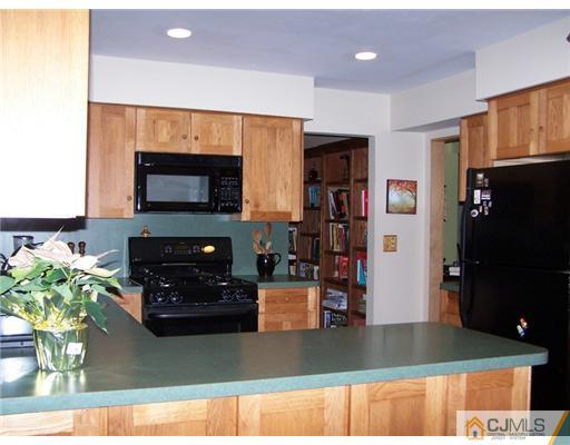 30 Taylor Road Princeton, NJ 08540 - Photo 4 of 9 Gallery Image 4