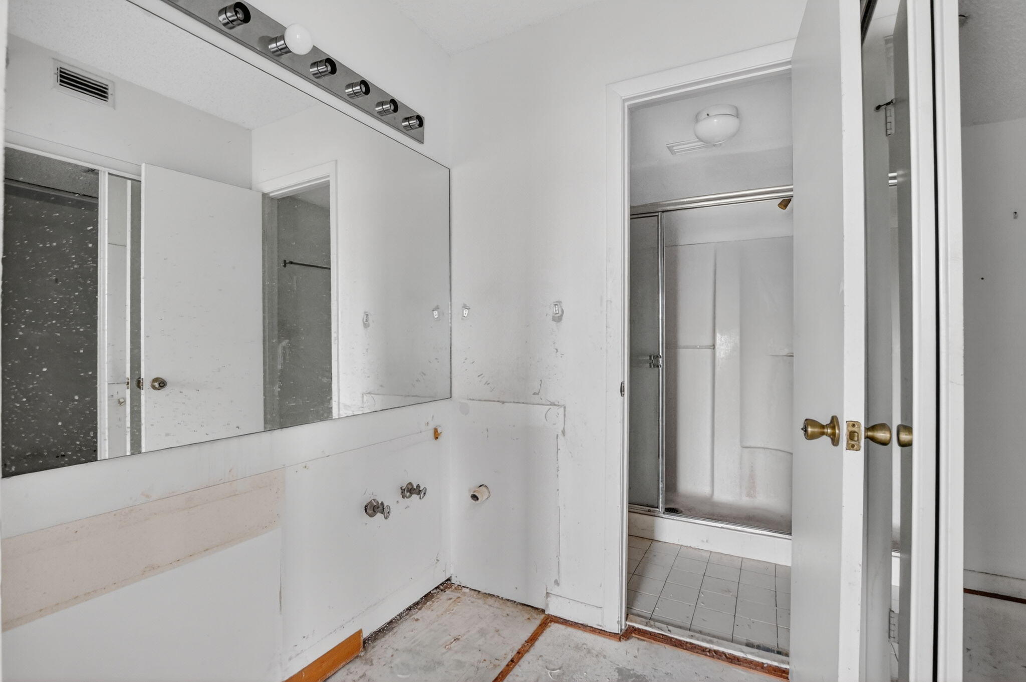 280 Northwest 67th Street, Unit B203 Boca Raton, FL 33487 - Photo 12 of 16 Bathroom 1