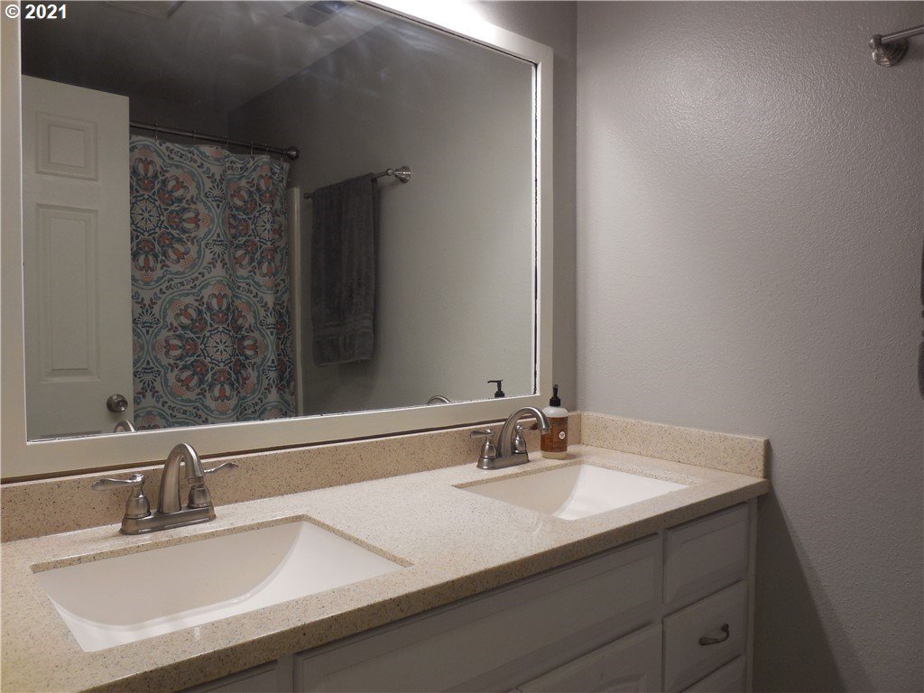152 Villa Road Kelso, WA 98626 - Photo 13 of 26 Gallery Image 13