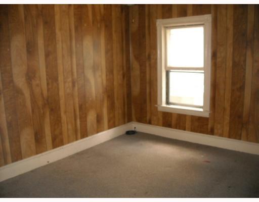 278 Rathbun Street Woonsocket, RI 02895 - Photo 7 of 8 Living Room.