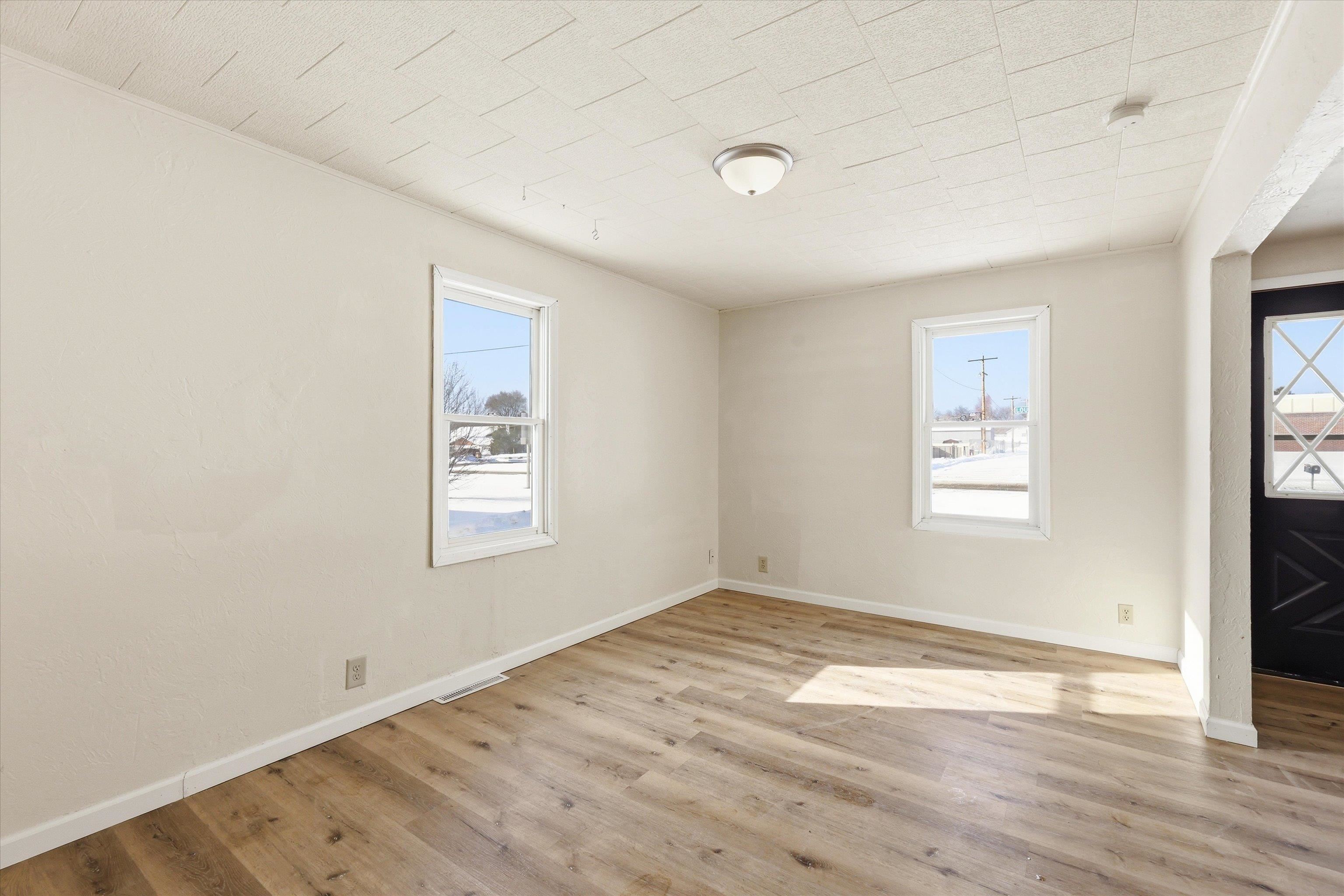 712 Louisa Street Crivitz, WI 54114 - Photo 11 of 22